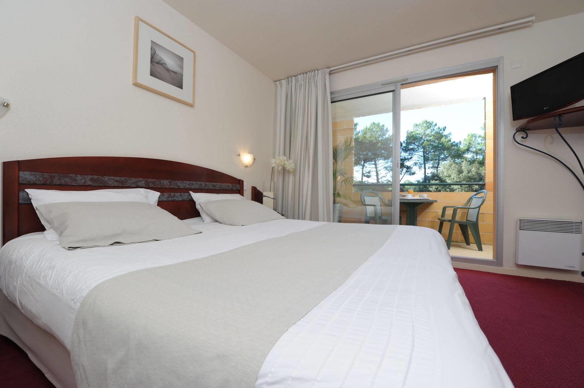 Hotel & Spa Vitalparc, The Originals Collection Lacanau Exterior photo